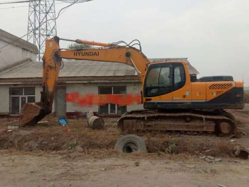 黑龙江出售转让二手13000小时2011年现代R225LC挖掘机