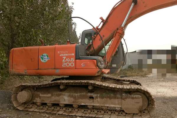 山东出售转让二手8000小时2005年日立ZX200挖掘机
