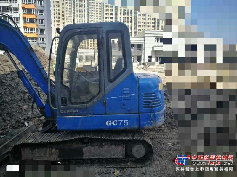 黑龙江出售转让二手8000小时2010年山重建机JCM906D挖掘机