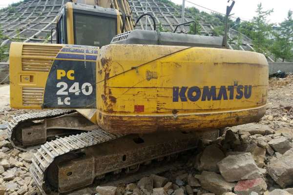 贵州出售转让二手13800小时2010年小松PC240LC挖掘机