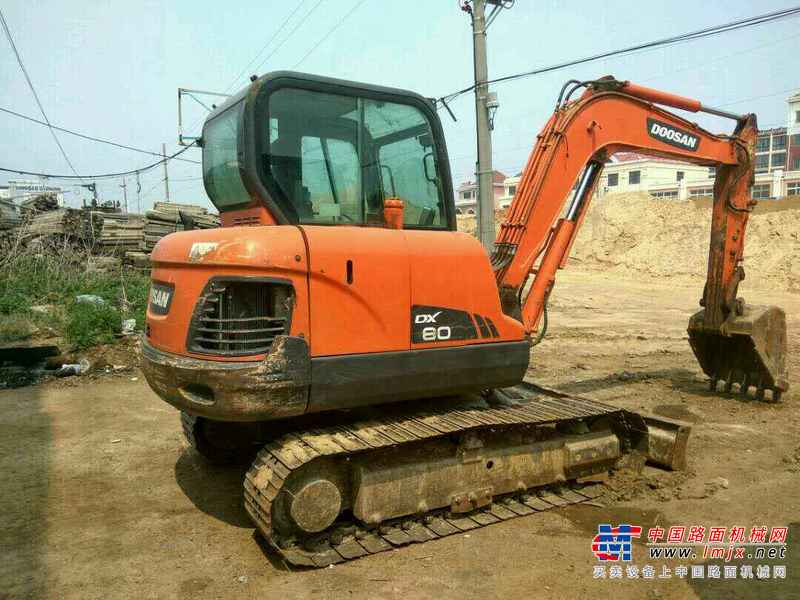 山东出售转让二手5500小时2012年斗山DX60挖掘机