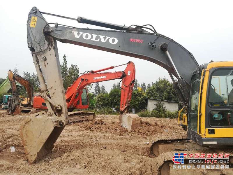 陕西出售转让二手4615小时2011年沃尔沃EC210B挖掘机