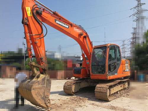 重庆出售转让二手6900小时2013年斗山DX150LC挖掘机