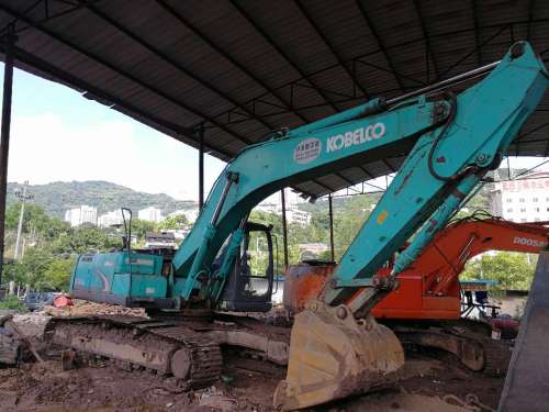 重庆出售转让二手8500小时2011年神钢SK260LC挖掘机