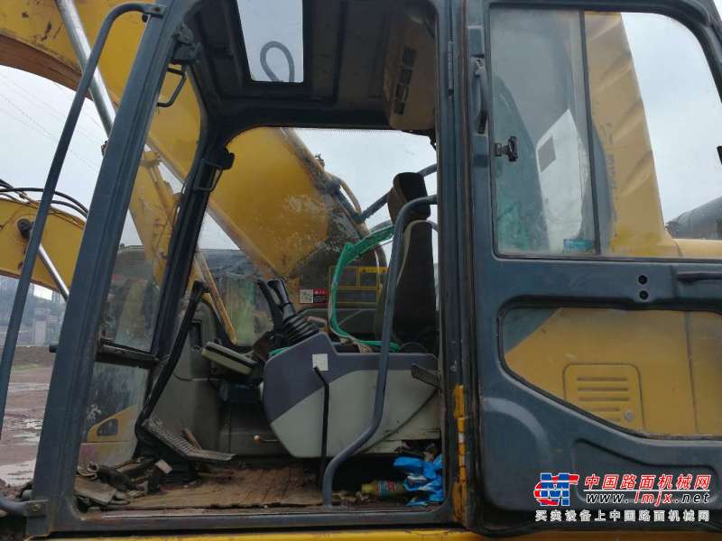 重庆出售转让二手5000小时2013年中联重科ZE230挖掘机