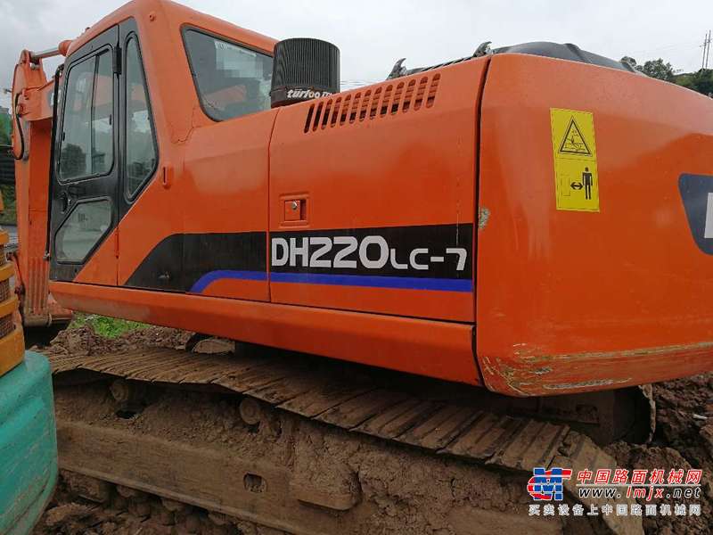 重庆出售转让二手10000小时2008年斗山DH220LC挖掘机