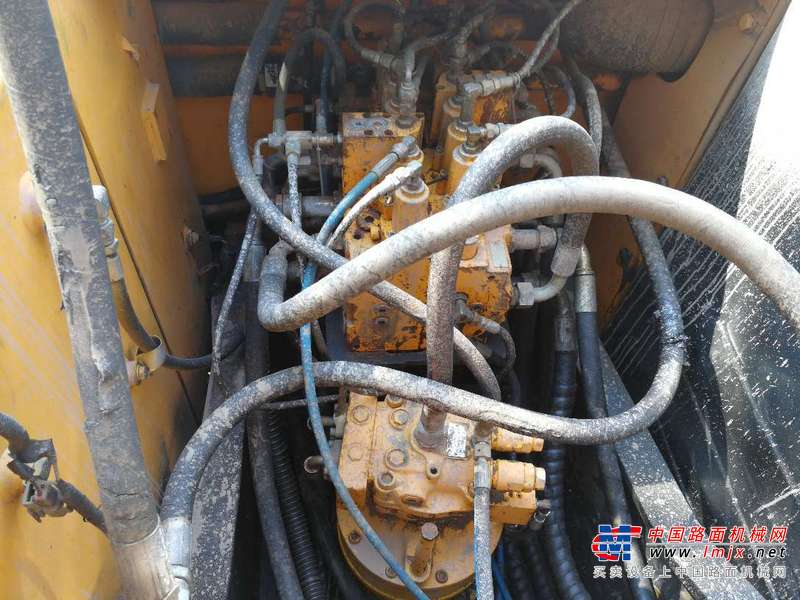 重庆出售转让二手7600小时2011年现代R150LC挖掘机