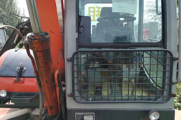 辽宁出售转让二手6000小时2010年新源机械XY65W挖掘机
