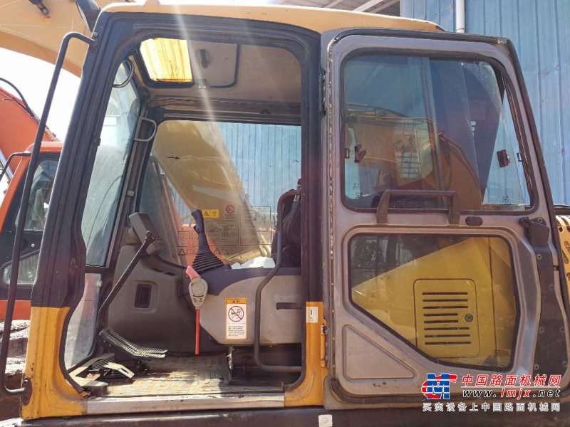 重庆出售转让二手12000小时2012年三一重工SY135挖掘机