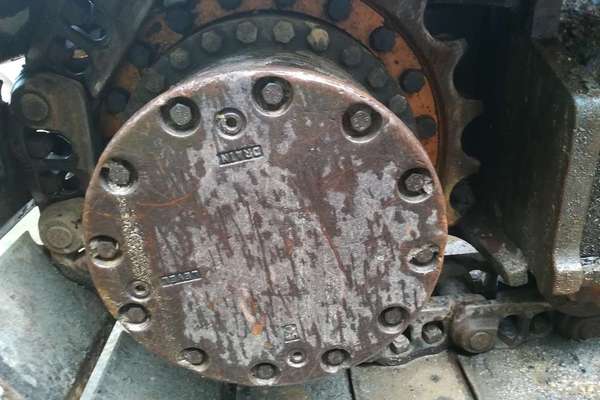 辽宁出售转让二手4000小时2011年日立ZX240挖掘机