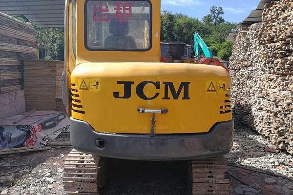 重庆出售转让二手5000小时2011年山重建机JCM906D挖掘机