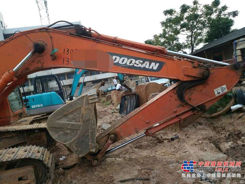 江西出售转让二手8000小时2010年斗山DH225挖掘机