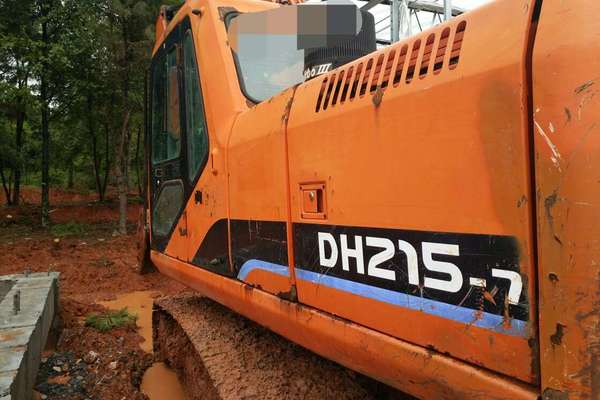江西出售转让二手9680小时2010年斗山DH215挖掘机