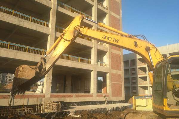山东出售转让二手5000小时2013年山重建机JCM913D挖掘机