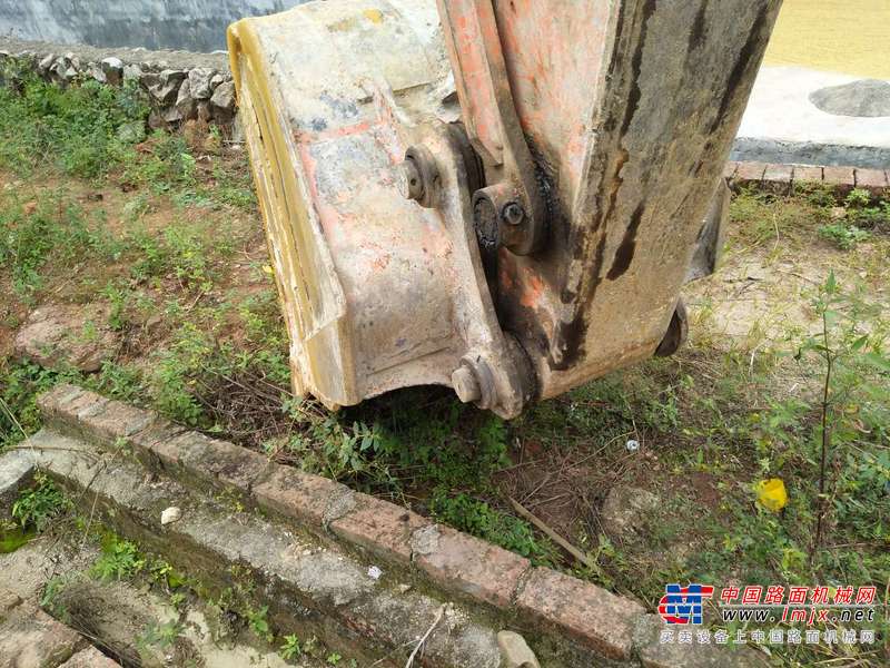 江西出售转让二手6500小时2013年日立ZX120挖掘机