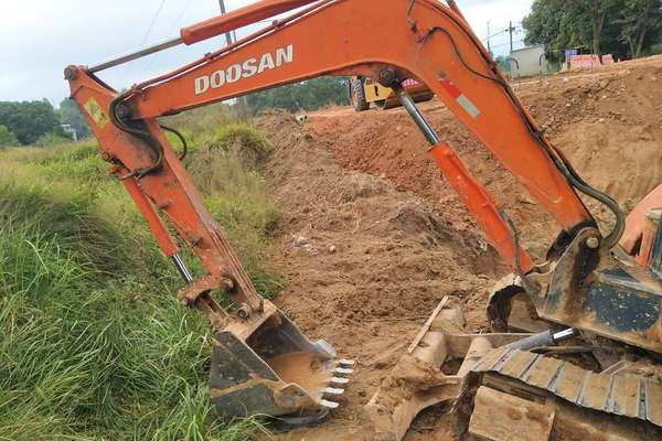 江西出售转让二手7000小时2011年斗山DH60挖掘机