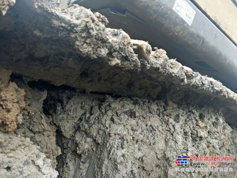 贵州出售转让二手8300小时2006年沃尔沃EC210B挖掘机