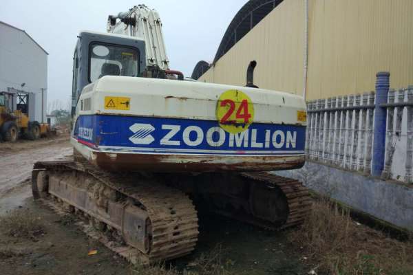 山东出售转让二手4500小时2011年中联重科ZE230E挖掘机