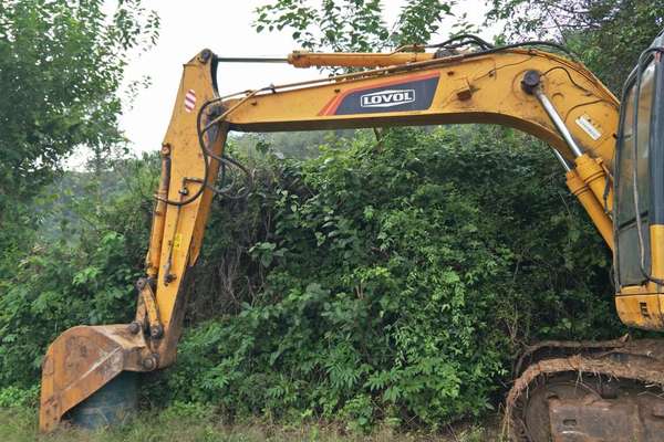 四川出售转让二手7600小时2012年福田雷沃FR150挖掘机