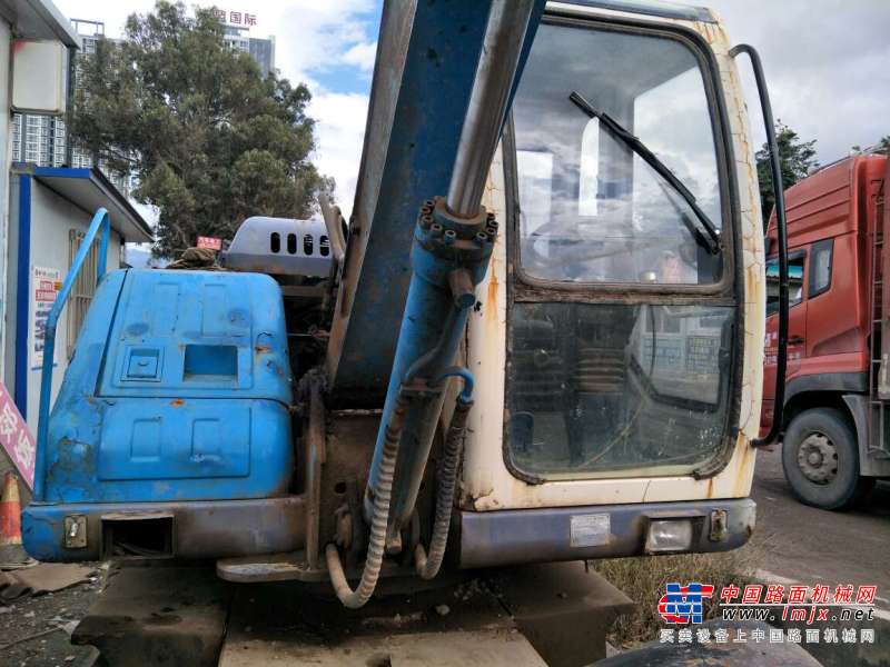 云南出售转让二手5000小时2011年愚公机械轮挖WYL70挖掘机