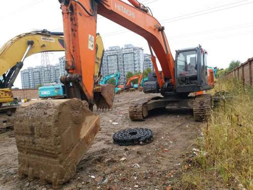 天津出售转让二手8000小时2010年日立ZX250H挖掘机