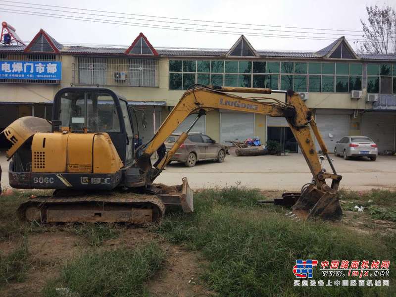 山东出售转让二手6000小时2012年柳工CLG906C挖掘机