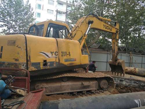 山东出售转让二手9000小时2010年玉柴YC135挖掘机