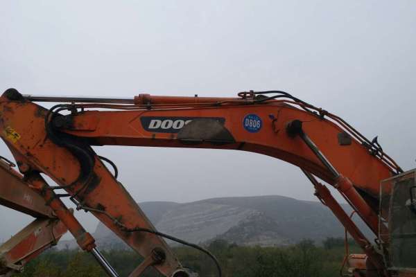 河北出售转让二手6000小时2012年斗山DH500LC挖掘机