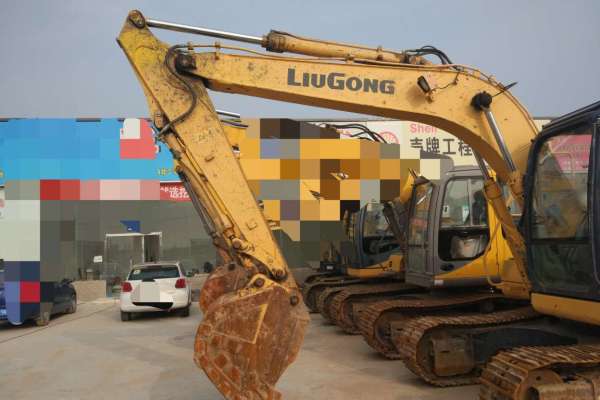 陕西出售转让二手3000小时2013年柳工CLG915D挖掘机