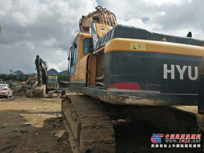 贵州出售转让二手6500小时2012年现代R385LC挖掘机