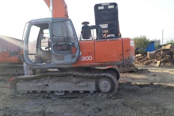 河北出售转让二手10000小时2003年日立EX200挖掘机