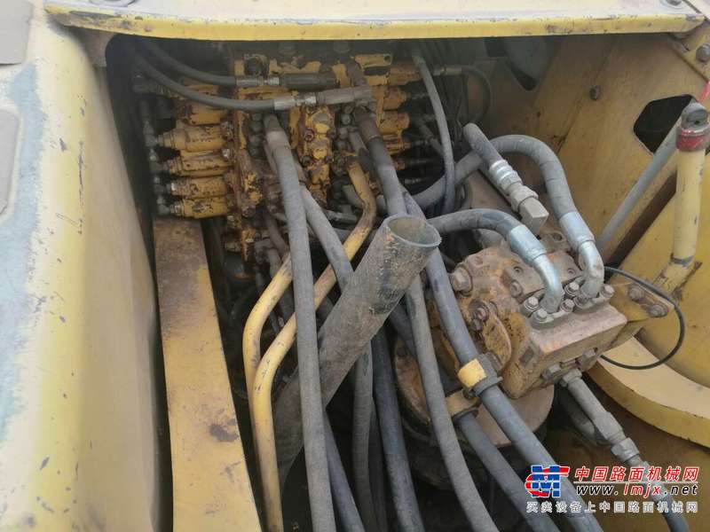 山东出售转让二手8607小时2010年小松PC270挖掘机