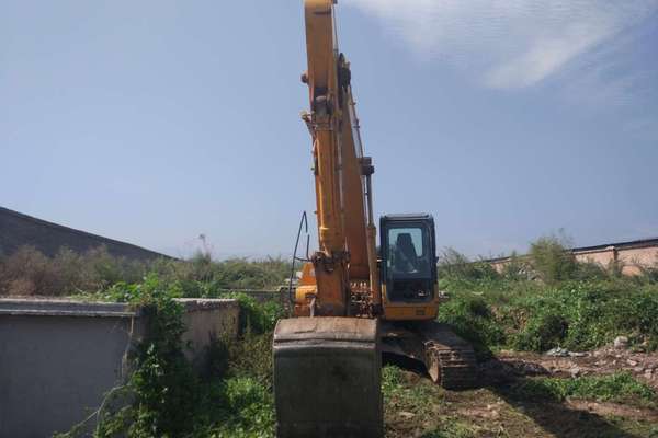 陕西出售转让二手4000小时2012年福田雷沃FR220挖掘机