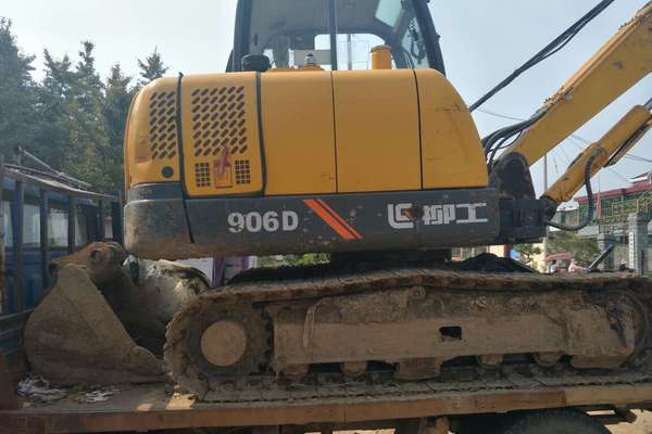 山东出售转让二手3000小时2015年柳工CLG906D挖掘机