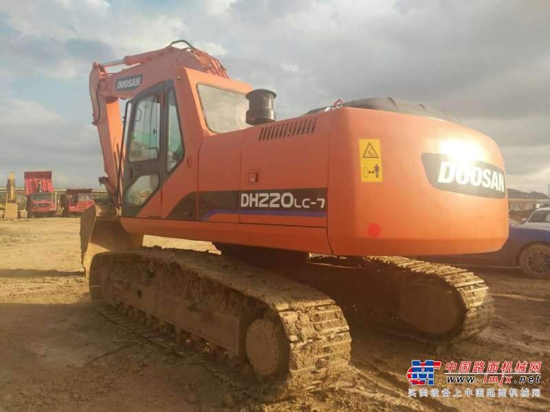云南出售转让二手5280小时2010年斗山DH220挖掘机