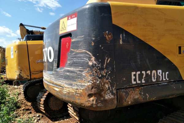 云南出售转让二手3000小时2014年沃尔沃EC210B挖掘机