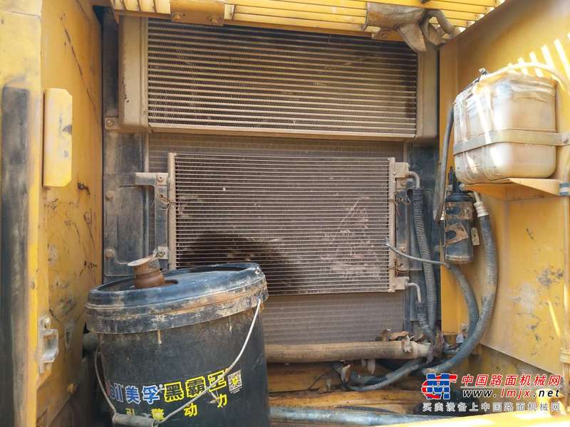 江西出售转让二手7800小时2011年厦工XG822LC挖掘机