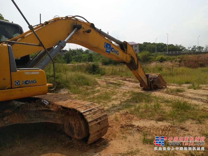 江西出售转让二手11000小时2010年徐工XE260C挖掘机