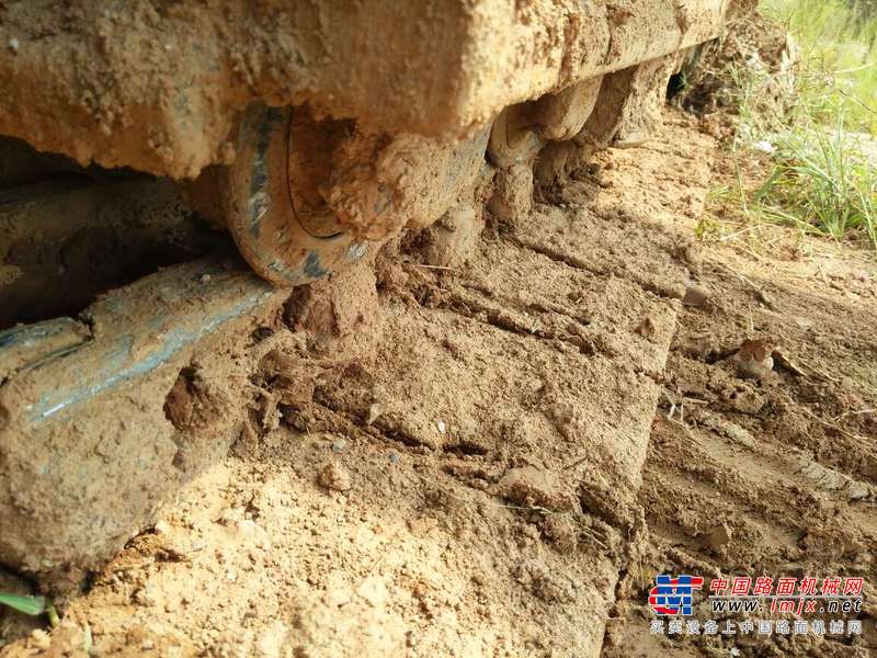 江西出售转让二手11000小时2010年徐工XE260C挖掘机