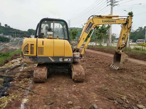 四川出售转让二手10368小时2010年柳工CLG906D挖掘机