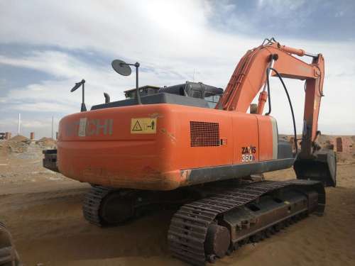 内蒙古出售转让二手6500小时2014年日立ZX240挖掘机