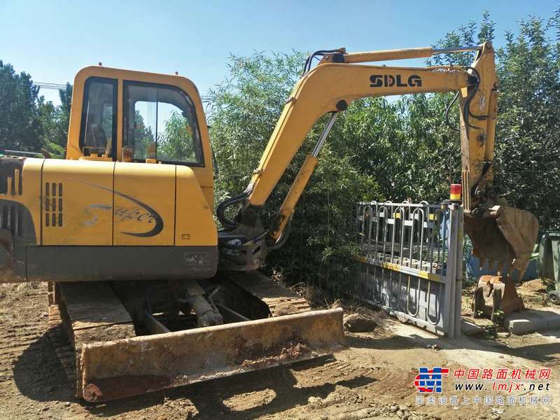 山东出售转让二手8000小时2012年临工LG660挖掘机