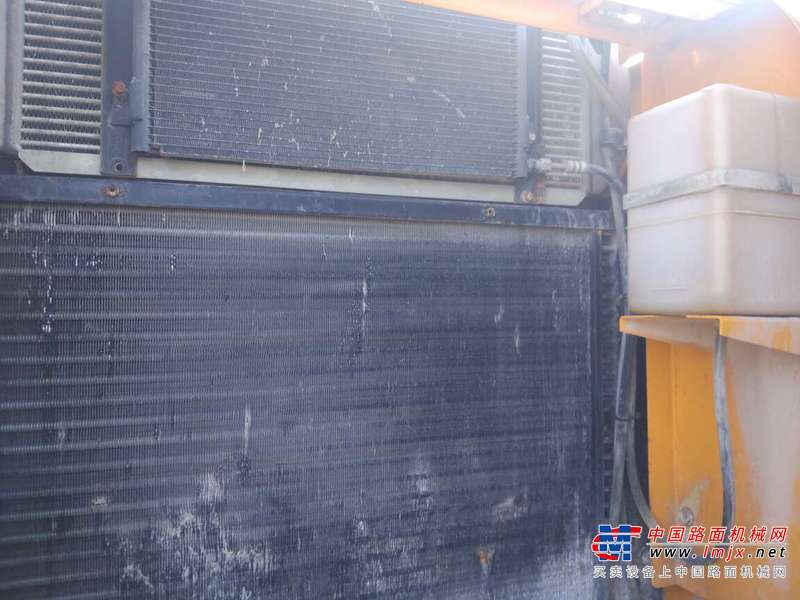 山东出售转让二手8000小时2009年现代R225LC挖掘机