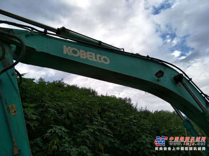 云南出售转让二手8000小时2006年神钢SK230挖掘机