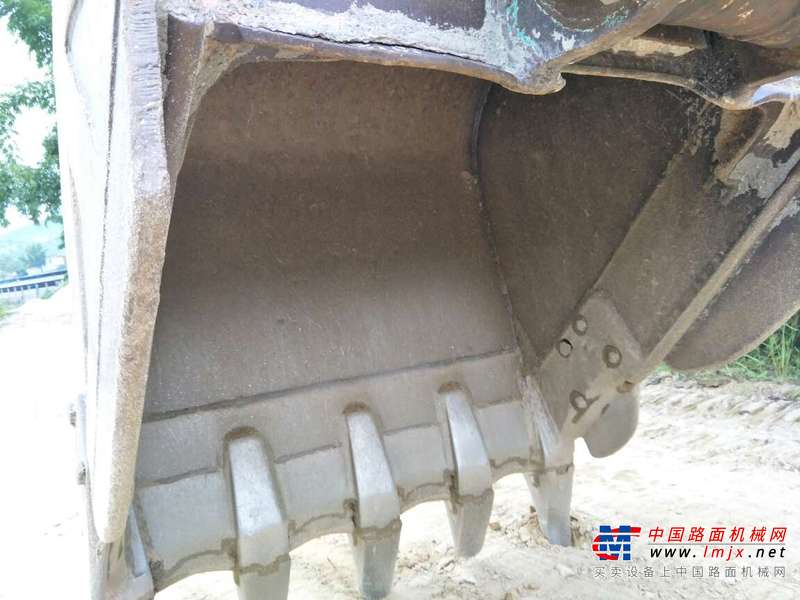 云南出售转让二手8000小时2006年神钢SK230挖掘机