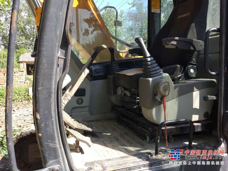 山东出售转让二手6000小时2014年现代R110挖掘机