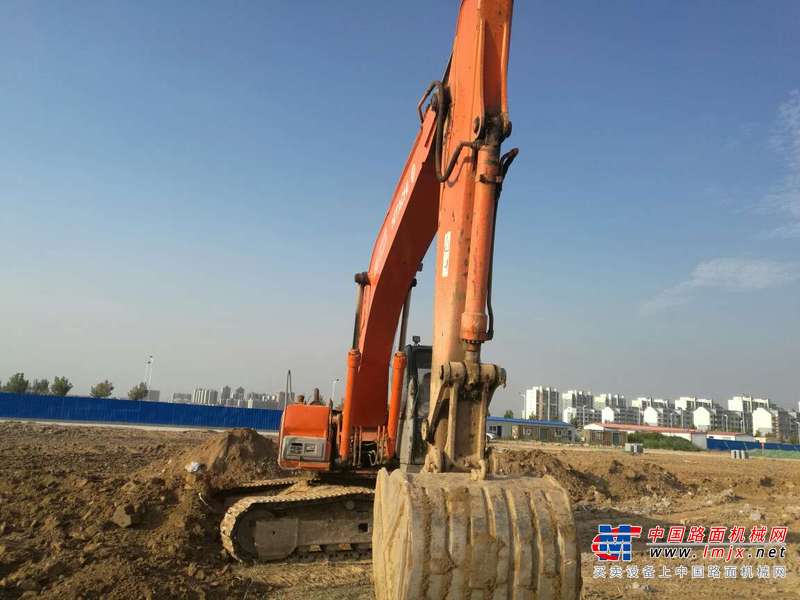 山东出售转让二手9637小时2004年日立EX200挖掘机