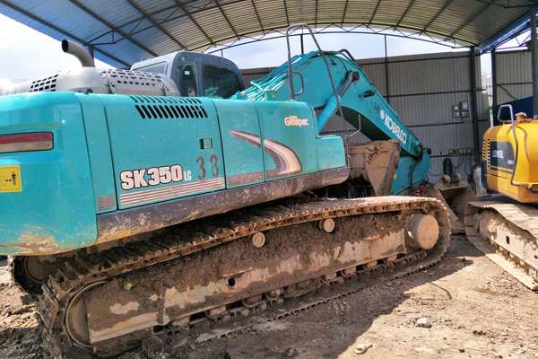 云南出售转让二手5800小时2011年神钢SK350LC挖掘机