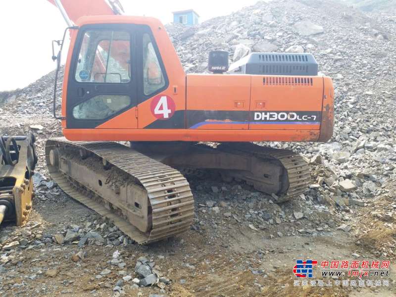 河北出售转让二手7000小时2013年斗山DH300LC挖掘机