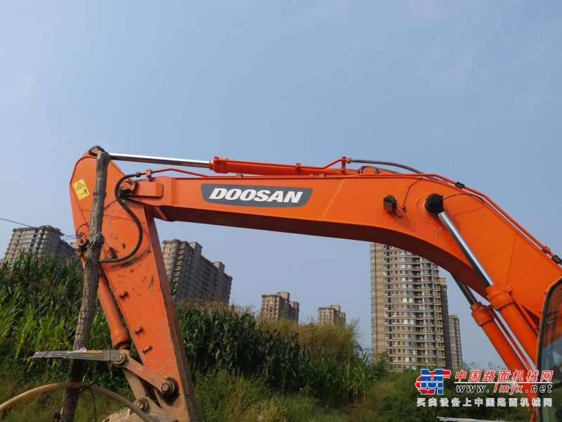 河北出售转让二手4000小时2014年斗山DH300LC挖掘机